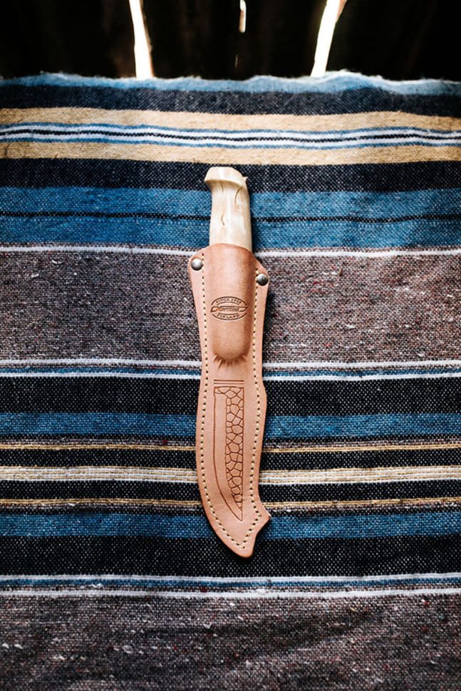 Классических нож Marttiini Lynx Forged Carbon (110/230)