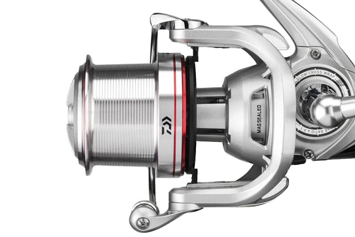 Катушка карповая Daiwa 18 Emblem SURF 35 Surf QD