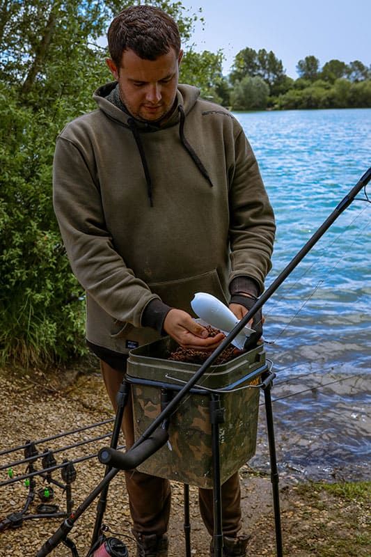 Подставка для прикормочного ведра SPOMB Single Bucket Stand Kit
