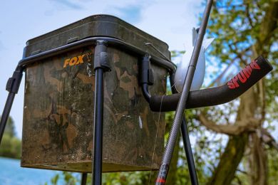 Подставка для прикормочного ведра SPOMB Single Bucket Stand Kit