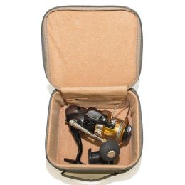 Кофр\чехол для катушек жесткий Fisherman для 15000