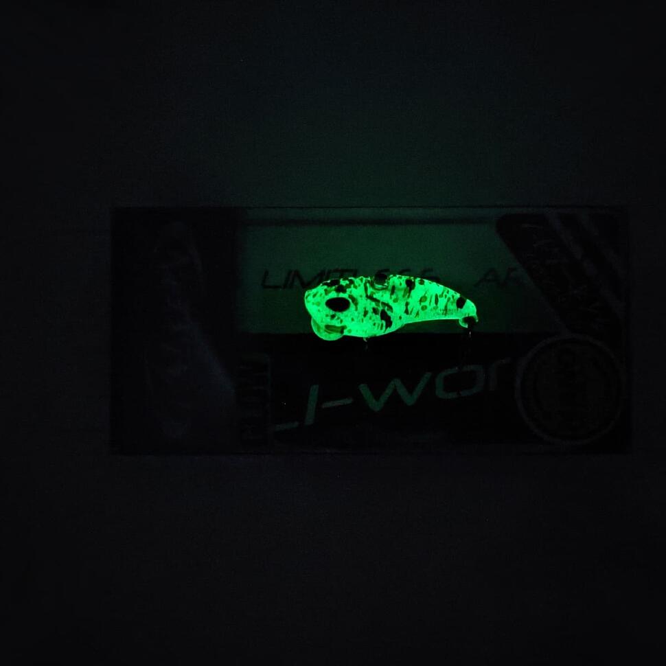 Воблер VALKEIN Li-Worm Nano