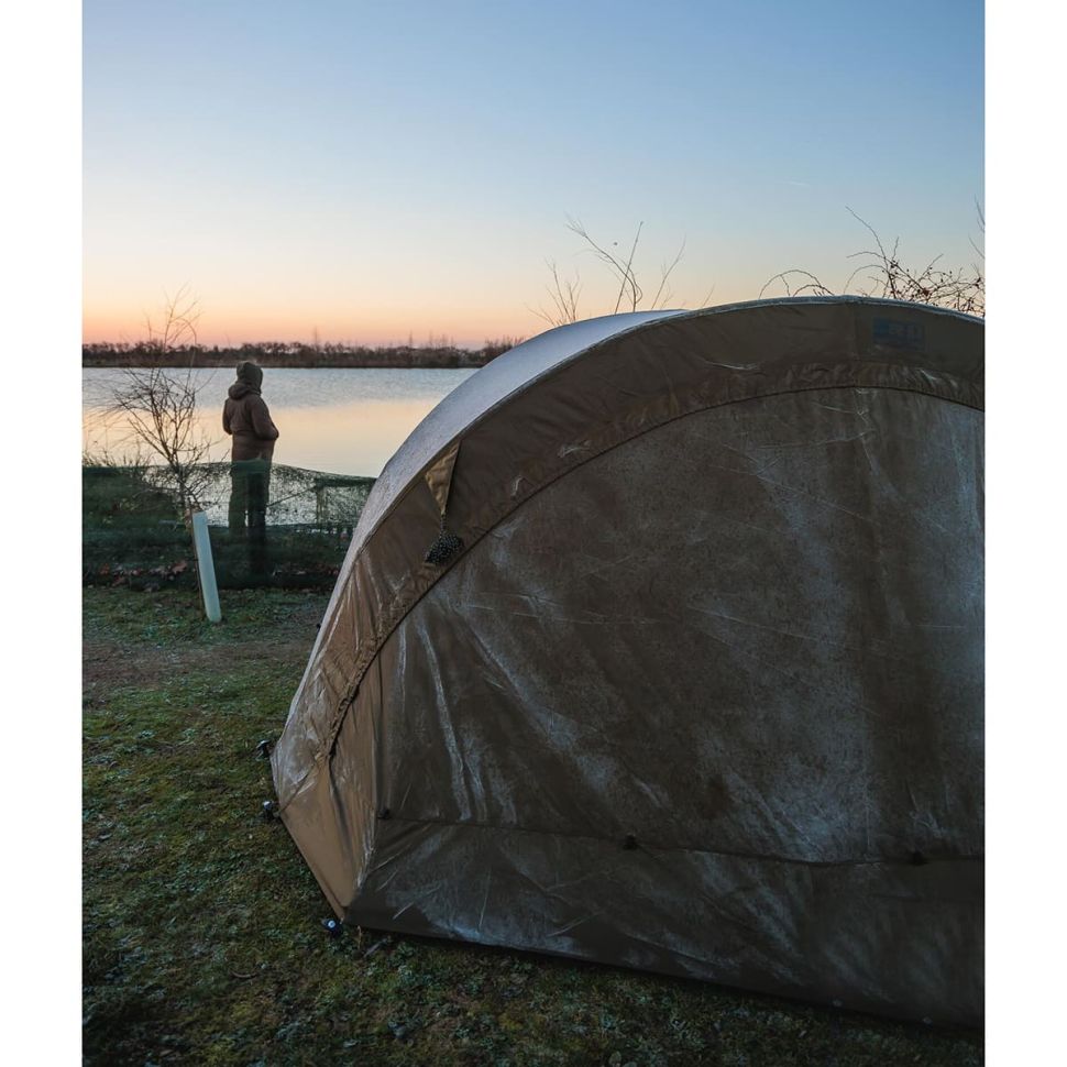 Палатка двухместная Fox Voyager 2 Person