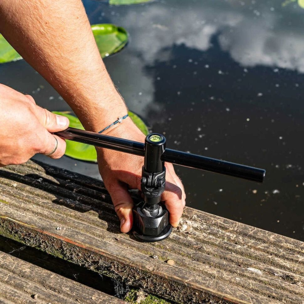 Держатель стойки для помоста Avid Carp Lok Down Adjustable Stage Stand