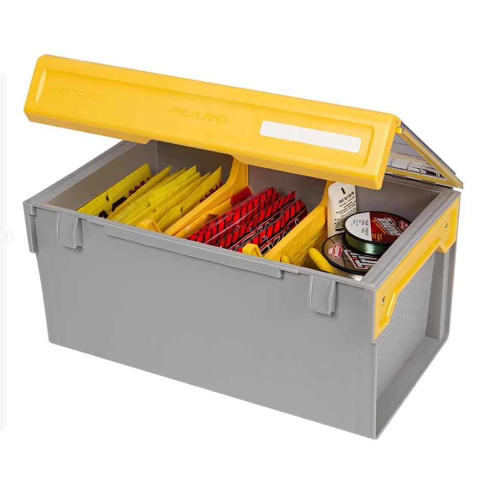 Пластиковый ящик Plano Edge Master Plastics Professional 3700
