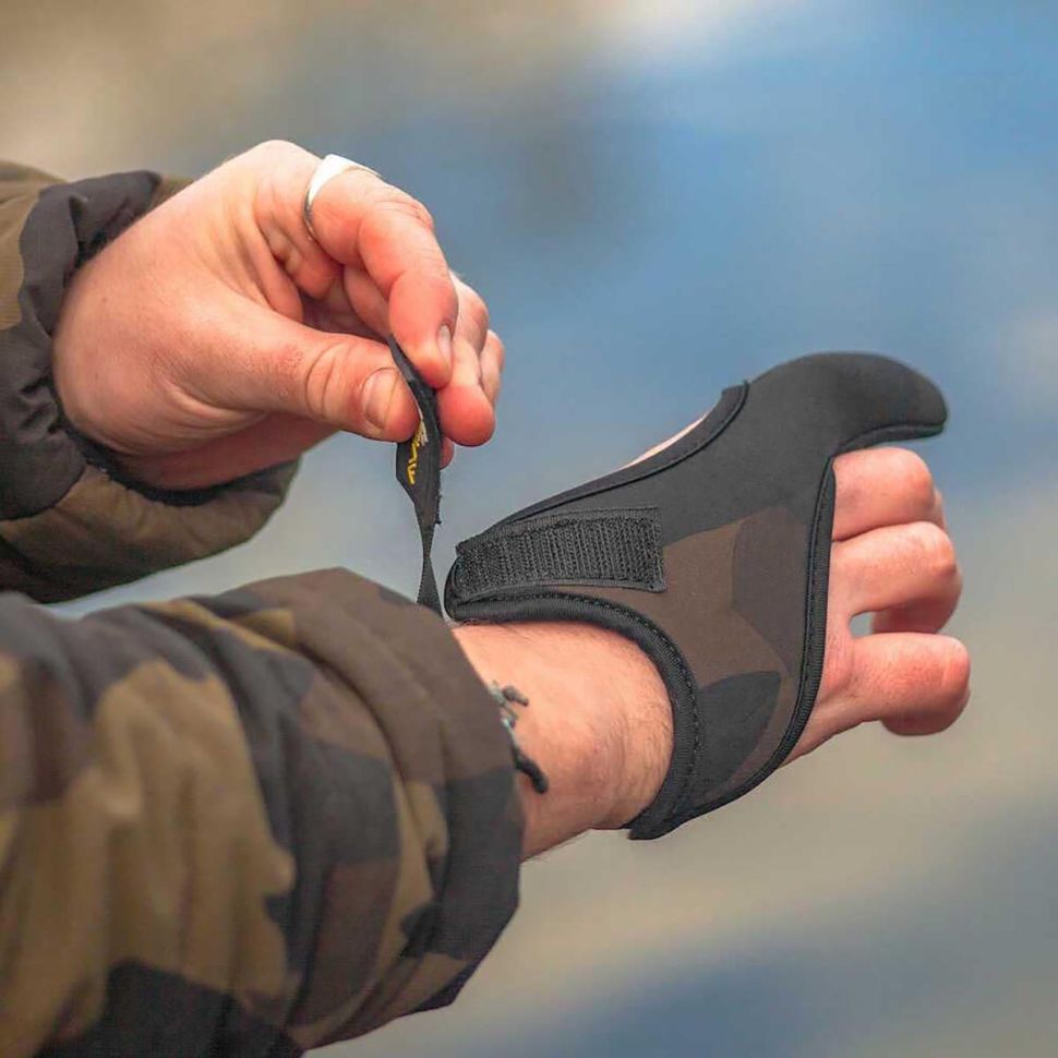 Неопреновый напальчник Avid Carp