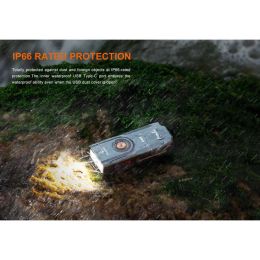 Фонарь-клипса Fenix E06R 700 Lumens