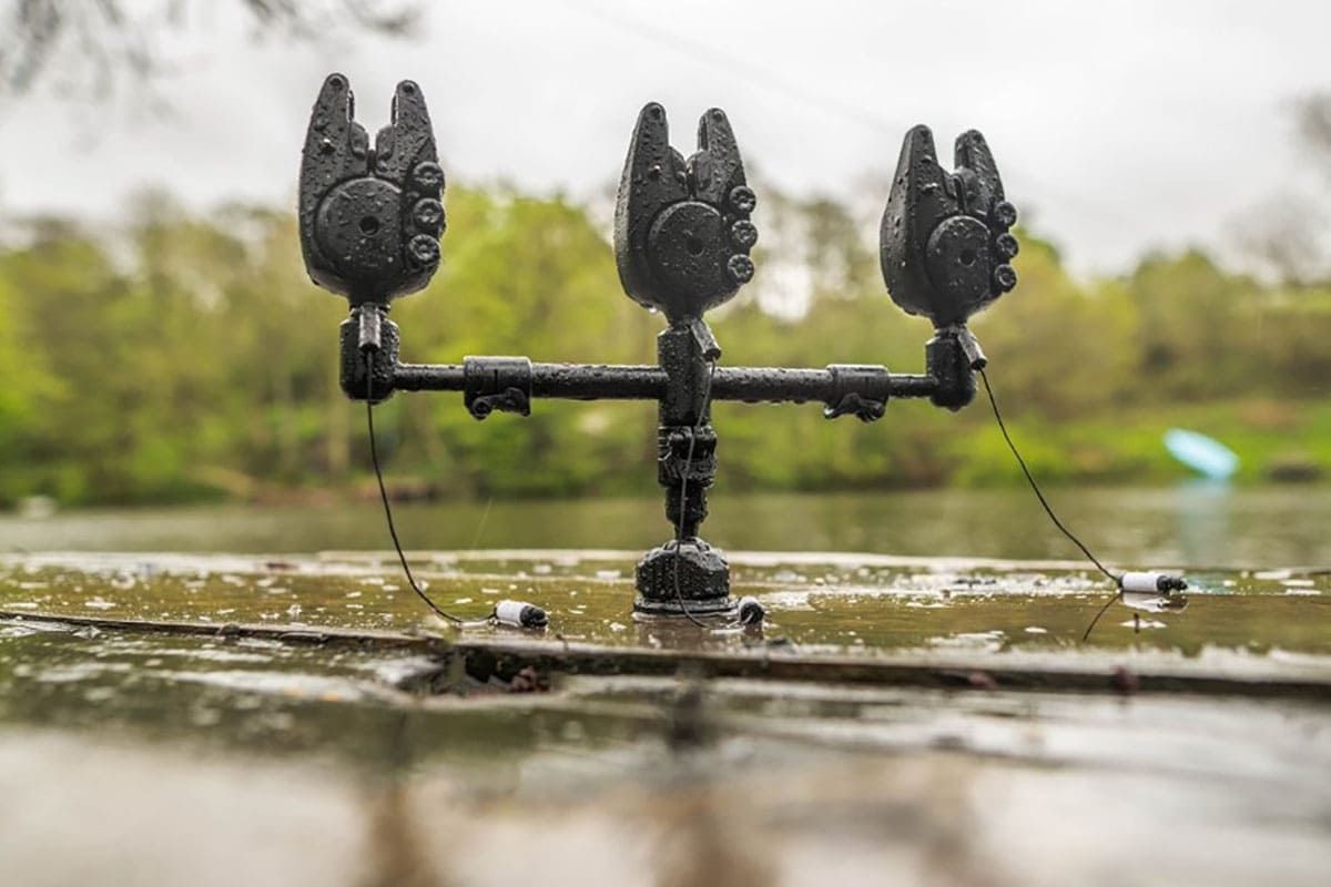 Буз бар Avid Carp Adjustable 3 Rod Buzz Bar