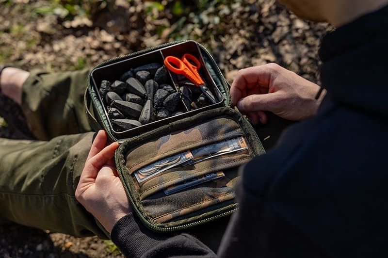 Сумочка для грузил FOX Camolite Compact Rigid Lead & Bits Bag